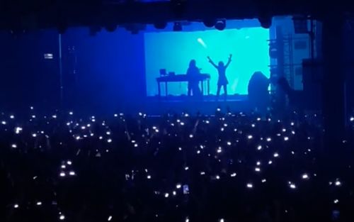 Pulseras de led pixmob para el concierto de elyella en la riviera