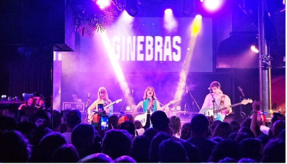 Shotbase in concert of Ginebras Sala Berlin Social Club