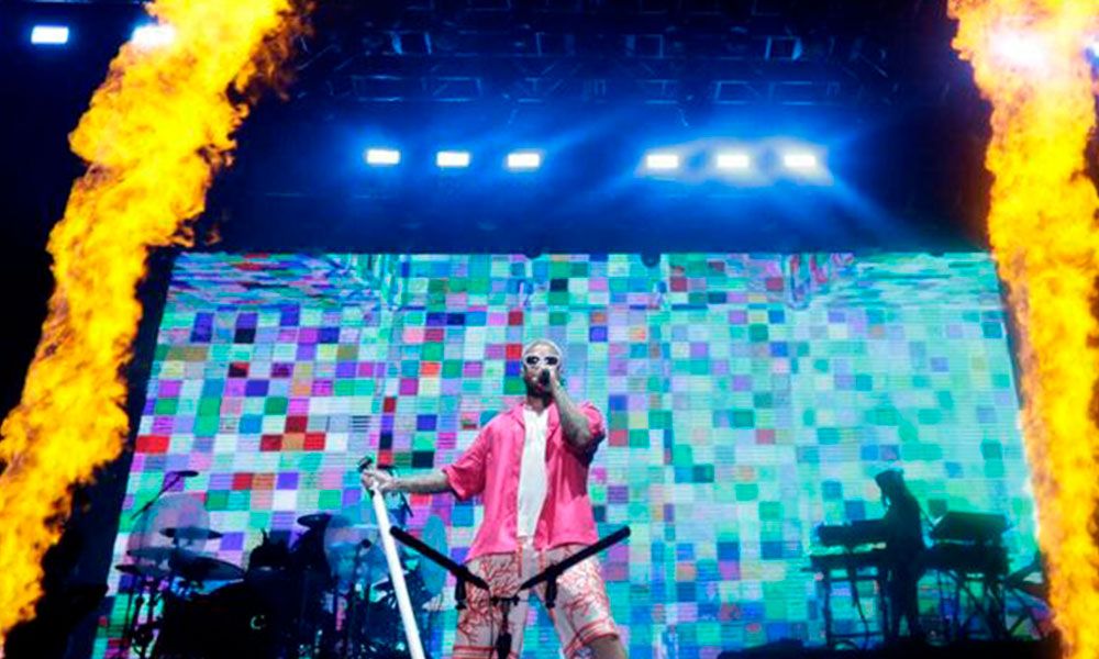 Smoke, fire and sparks for maluma at concert music festival