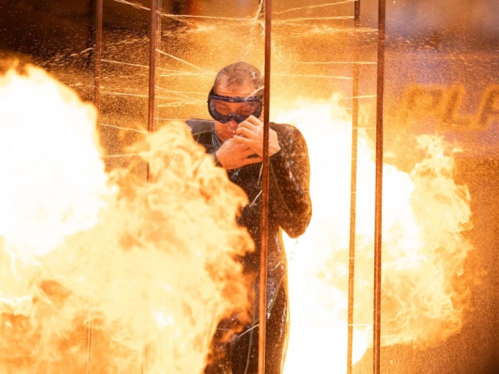 Efectos de fuego en El Hormiguero con las uFlamer