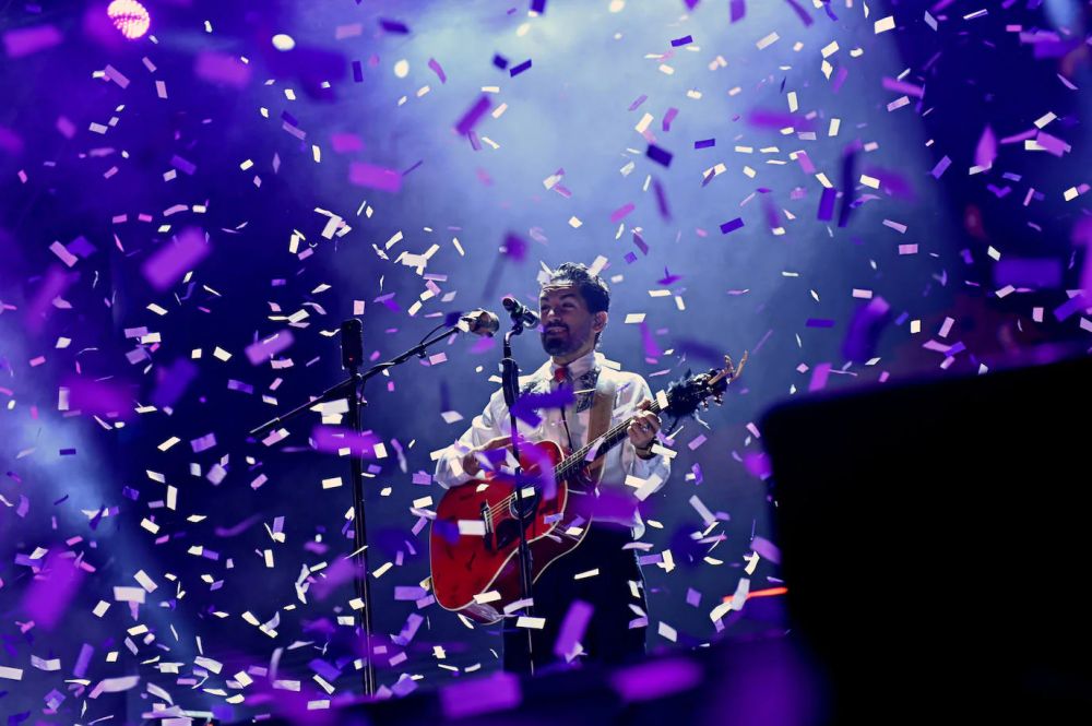 Des confettis pour Siloé aux concerts de La Riviera 