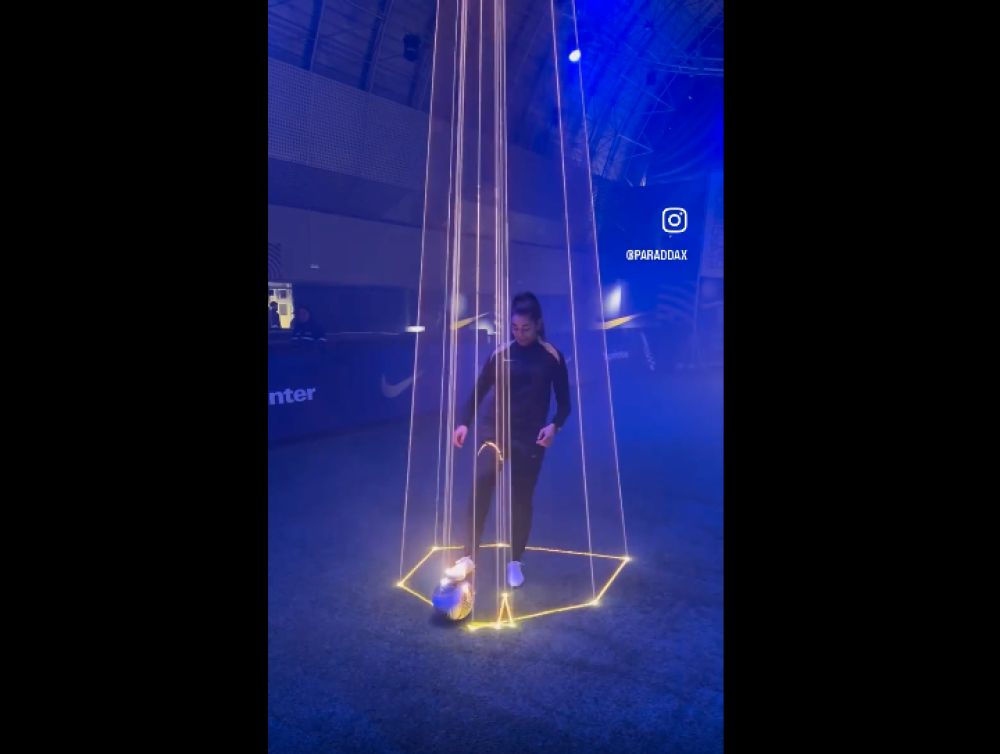 Presentation Nike Phantom with interactive laser